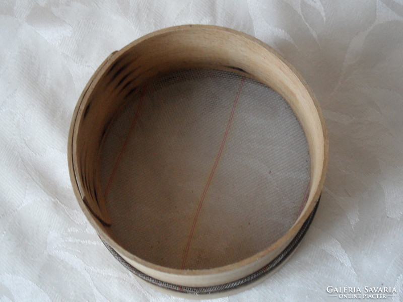 Old sieve with wooden frame (12.5 Cm)