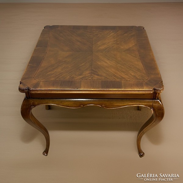 Neo-baroque inlaid table with an exciting square layout
