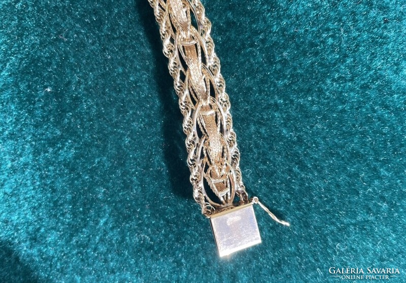 14K.Gold bracelet