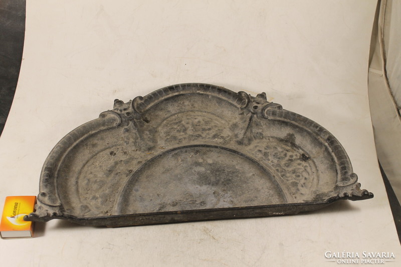 Antique baroque cast iron brazier 501