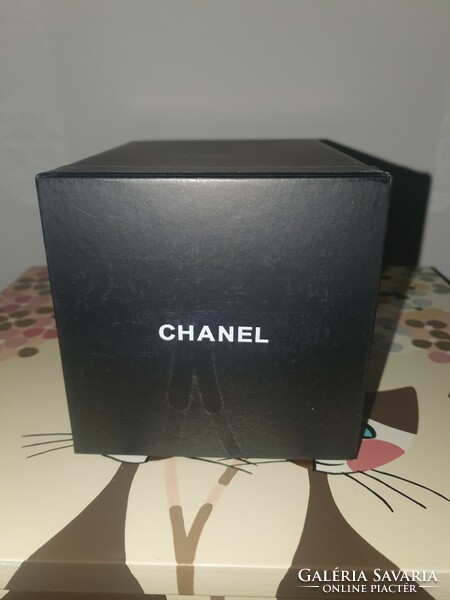 Chanel snow globe from collection 01 - sold abroad