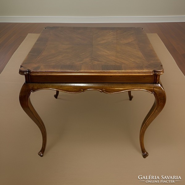 Neo-baroque inlaid table with an exciting square layout