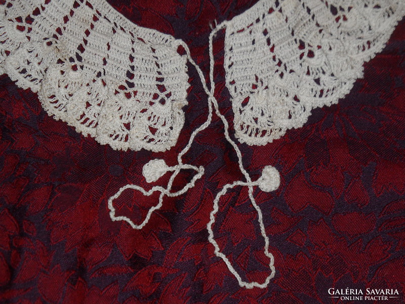 Hand crocheted lace collar, casual accessory