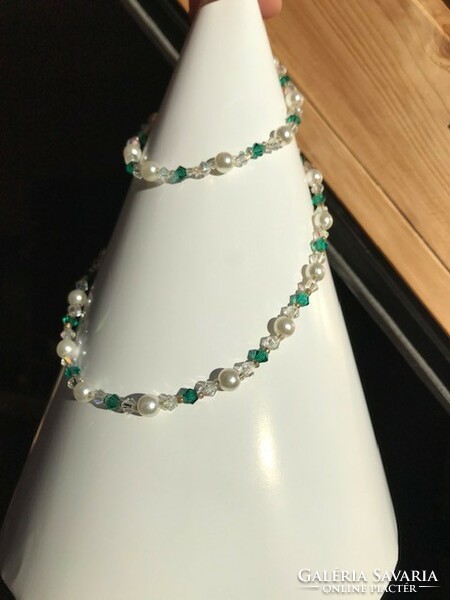 Elegant lace necklace and bracelet