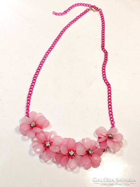 Pink flower necklace (1136)