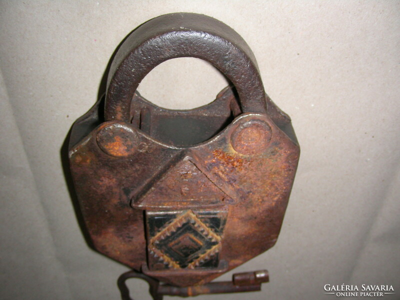Antique trick lock