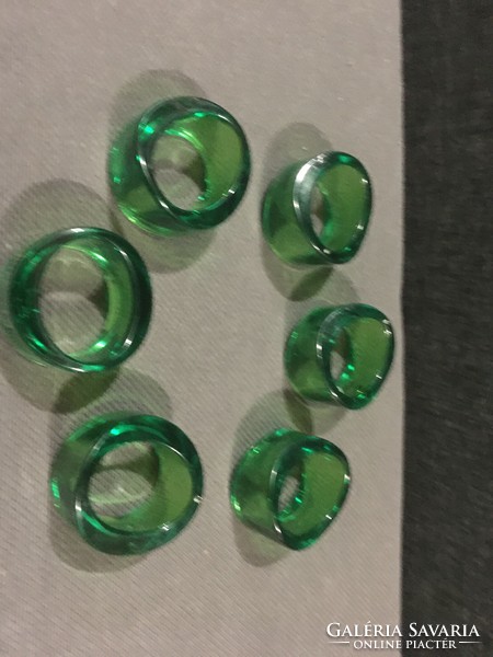 6 Designe green plastic napkin rings!!! 4.5X 2.5cm!!