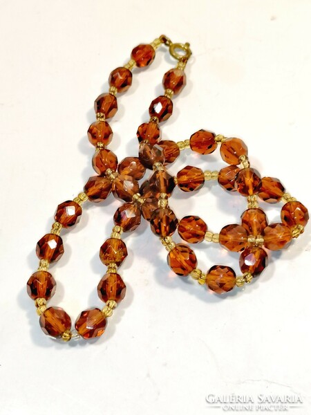 Old crystal necklace (1137)