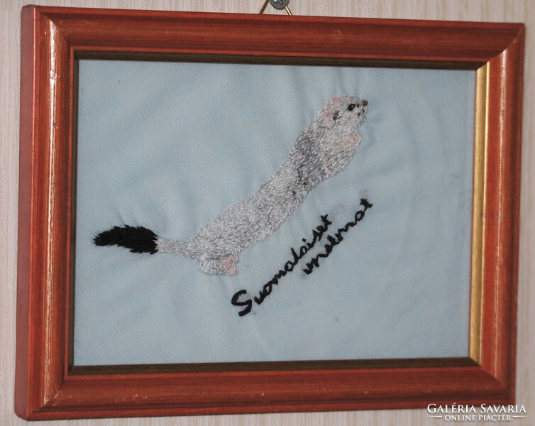 Ermine. Freehand embroidery with 1 sewing thread. Length: 10 cm.