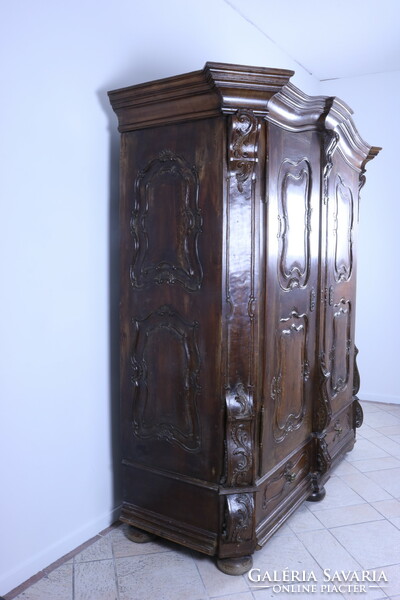 Rococo wardrobe