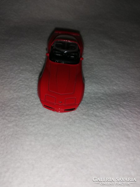 Corvette  autó modell a Welly kiadásában