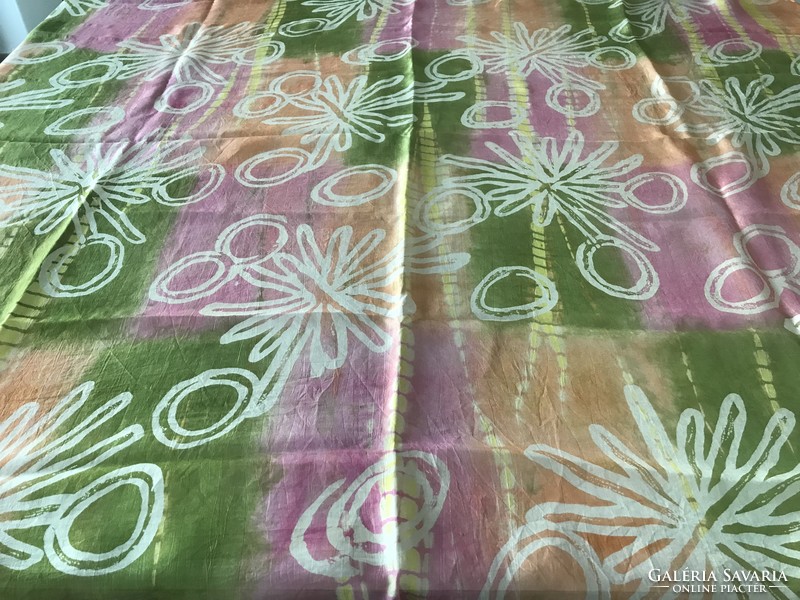Beautiful silk scarf with a batik flower pattern, 110 x 100 cm