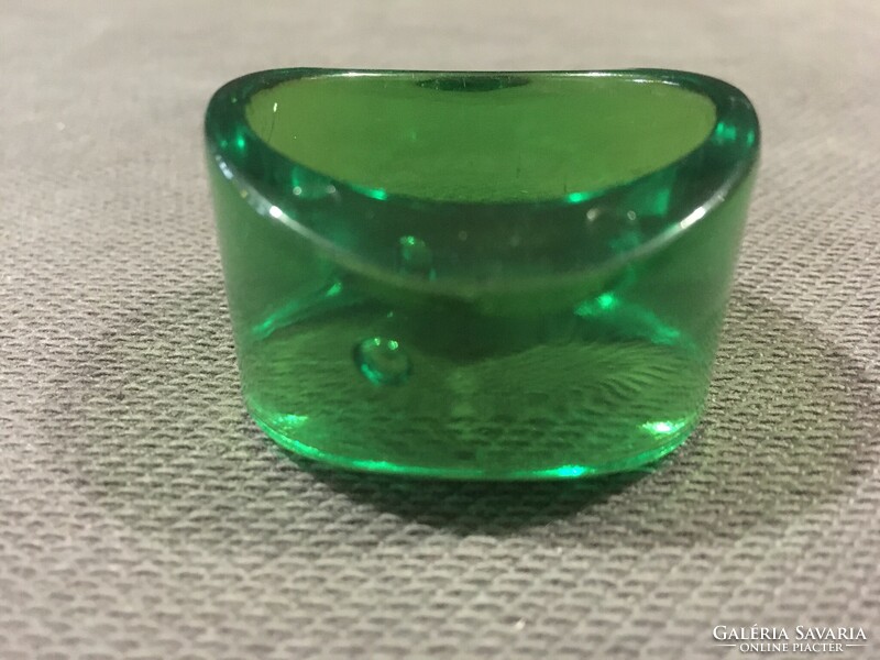 6 Designe green plastic napkin rings!!! 4.5X 2.5cm!!