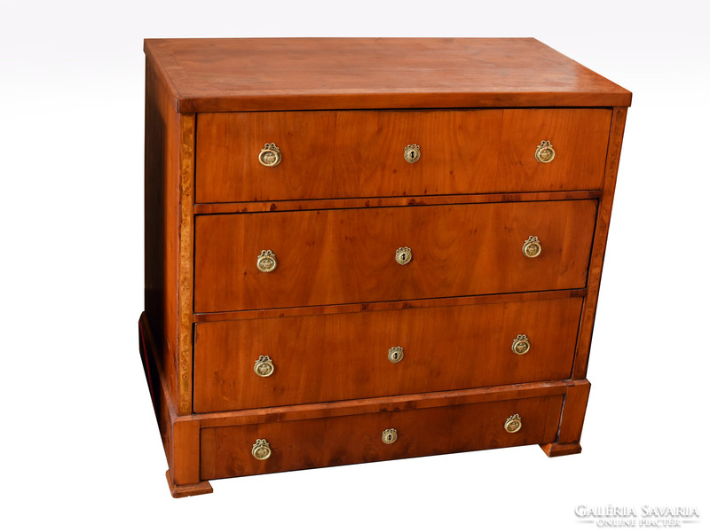 Biedermeier 4-drawer chest of drawers 19. End of Sz
