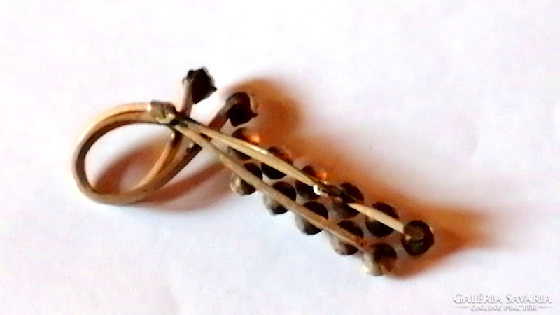 Old, modern brooch from the sixties 608.