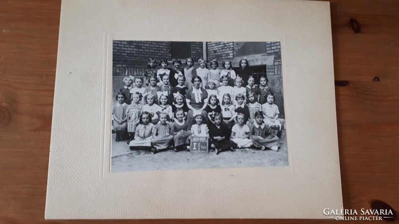 Old group photo, class photo (1939)