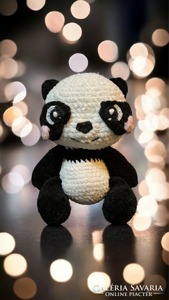 Bambusz, a horgolt plüss panda