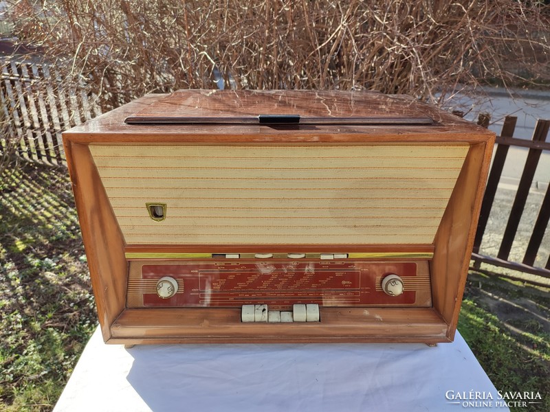 Terta t 422 g old radio