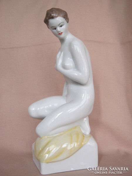 Hollóháza porcelain female nude large size 30 cm