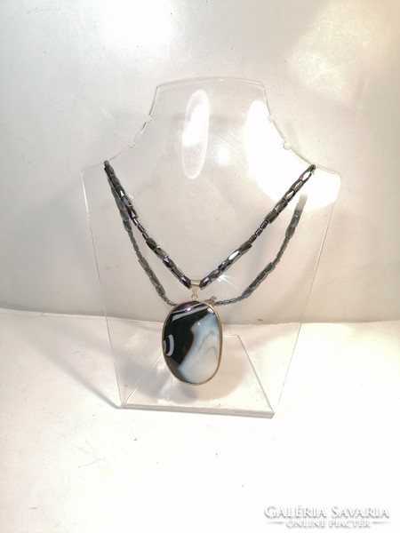 Ahat pendant, necklace (1141)