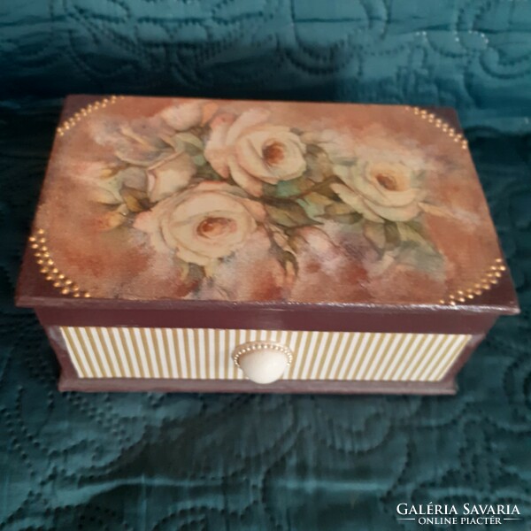Rózsás romantikus, vintage fa doboz,kézműves