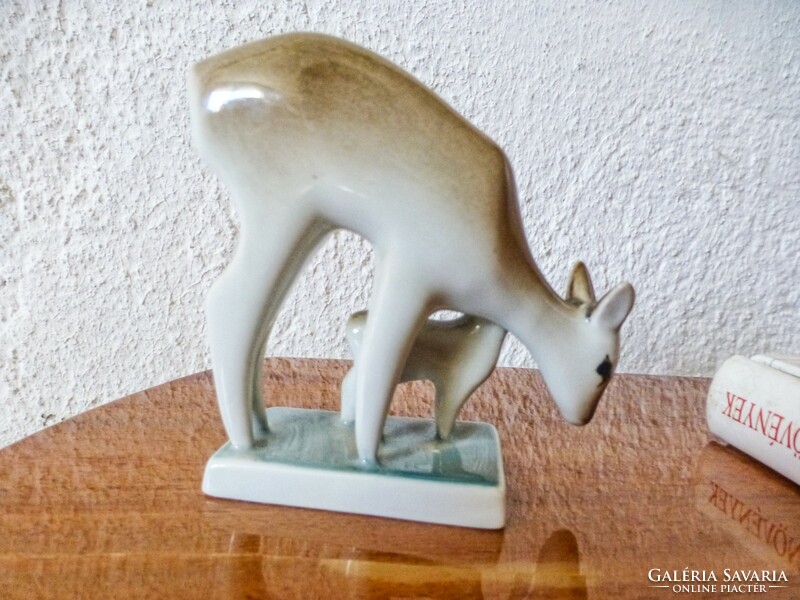 Zsolnay pajzspecsétes őzikék antik porcelán figura