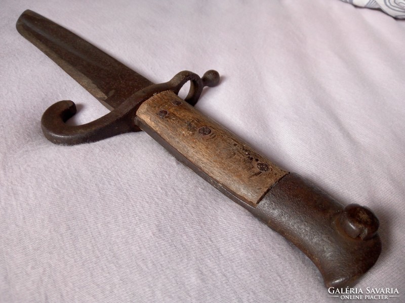 A werndl and a mannlicher bayonet, bayonet together