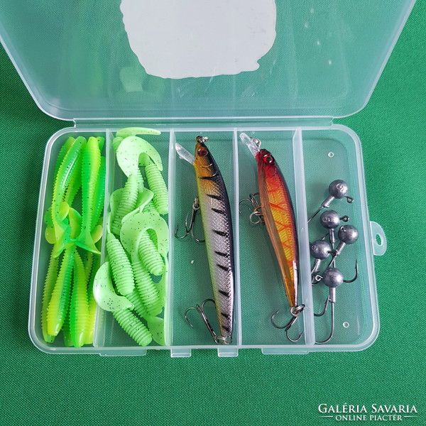 New, 27-piece fishing bait set in a box - wobbler, rubber fish, hook - 15.