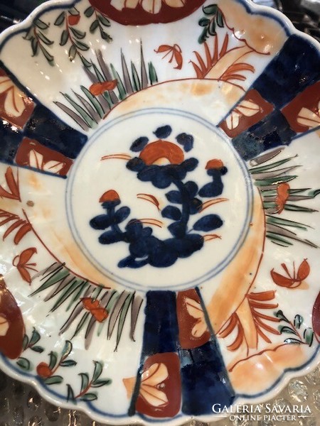 Antique Japanese Imari large porcelain decorative plate, 22 cm.