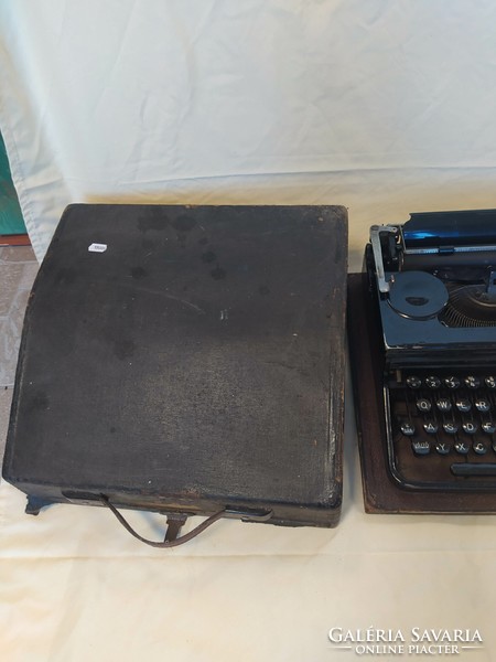 Old Olympia typewriter