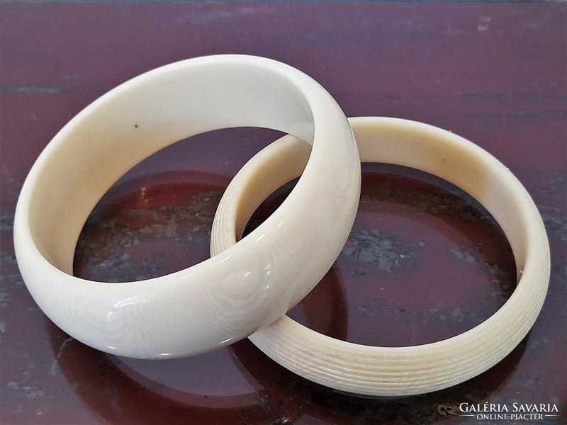 Art deco ivory imitation galalith / celluloid (?) Bracelet