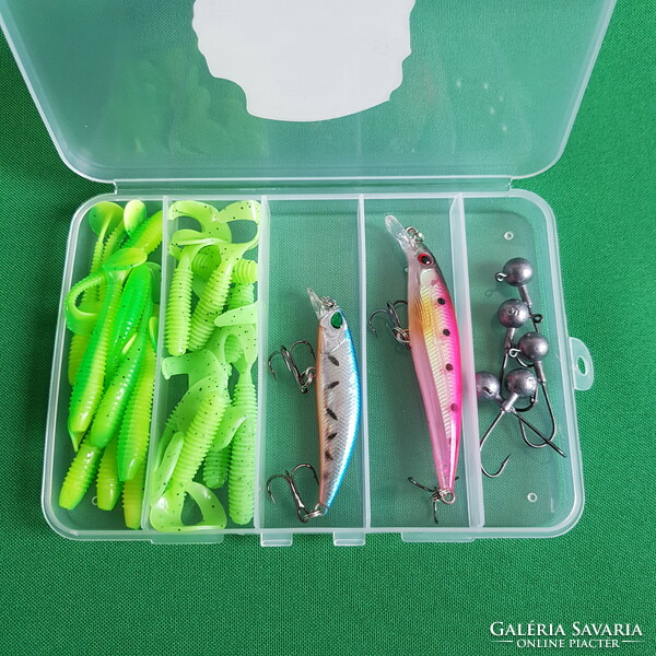New, 27-piece fishing bait set in a box - wobbler, rubber fish, hook - 18.