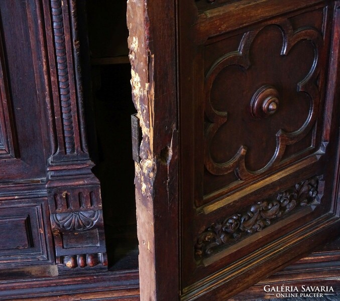 1Q140 beautiful huge antique carved Neo-Renaissance sideboard 242 x 199 cm