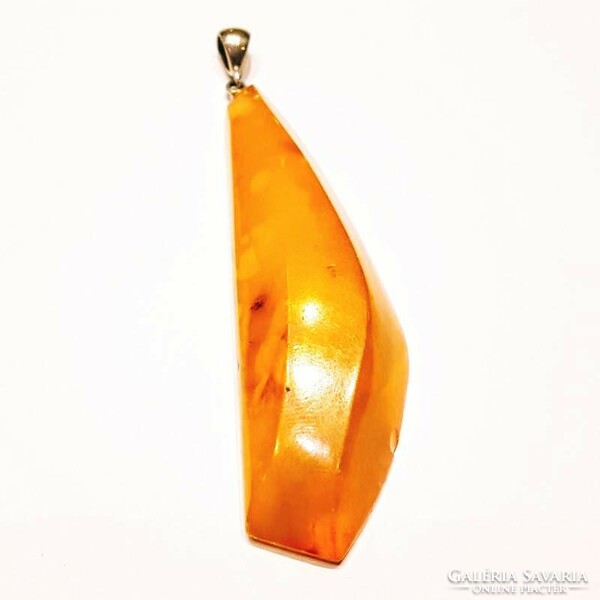 Antique yellow opaque amber pendant 13.2 g