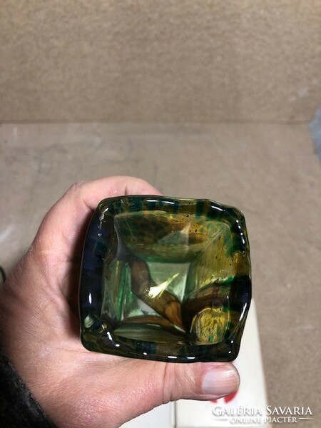 Vaszil Gabriella szignált lüszteres studio váza, 14 cm-es.2103
