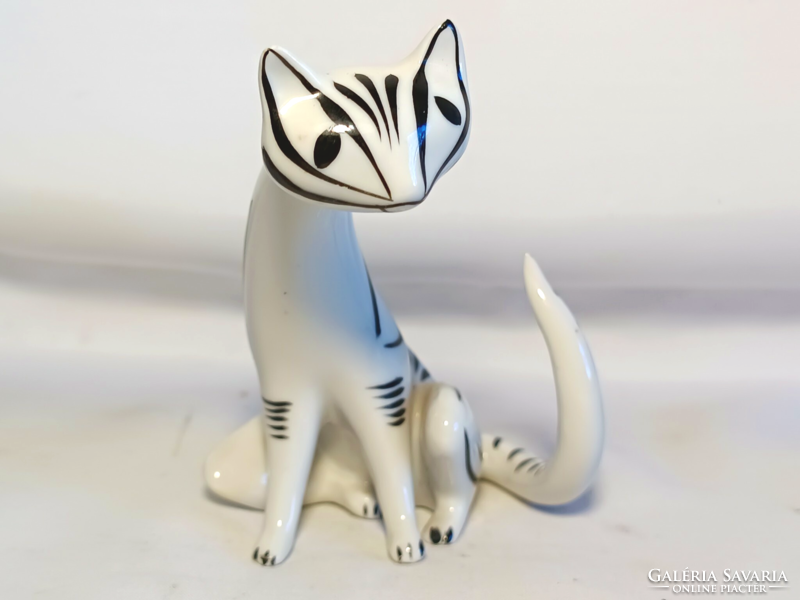 Hollóházi art deco kitten