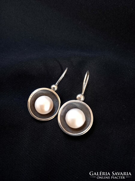 Goldsmith's silver earrings with freshwater pearls