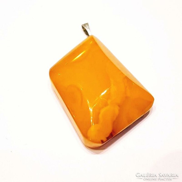 Antique yellow opaque amber pendant 8.3 g