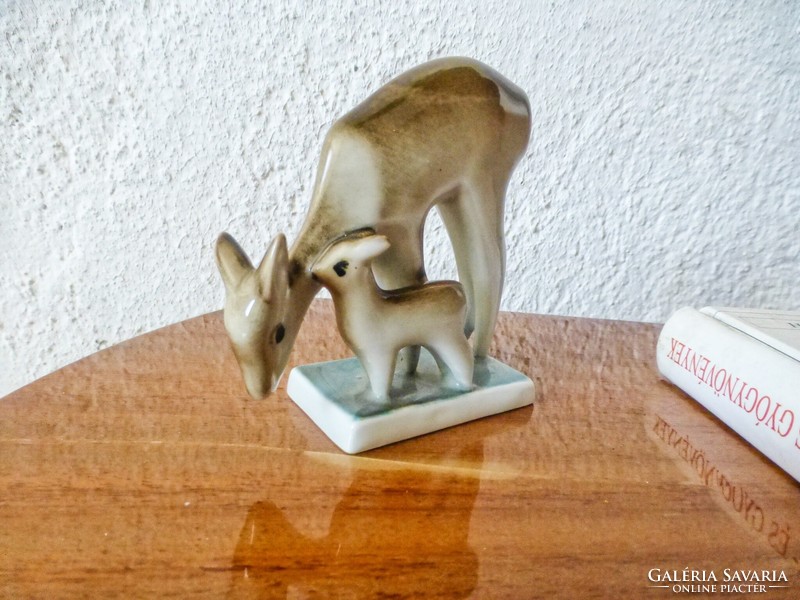 Zsolnay pajzspecsétes őzikék antik porcelán figura