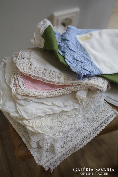 Wonderful collection of 10 textile lace handkerchiefs - beautiful, flawless