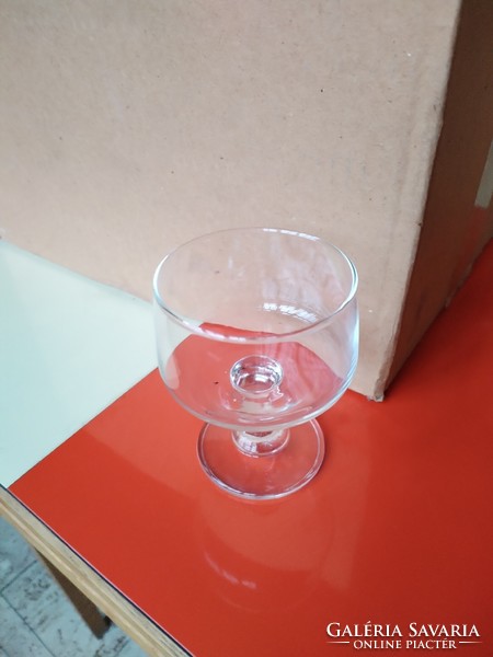Üveg pezsgős pohár
