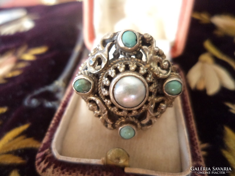 Antik ötvösékszer gyűrű_ türkizzel - gyönggyel díszítve 8,3 gr gyönyörű állapotban nagy méret