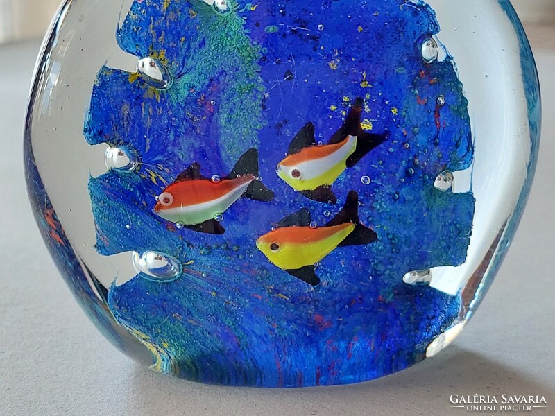 Murano leaf-weight oval glass ornament with herringbone motif, sea motif