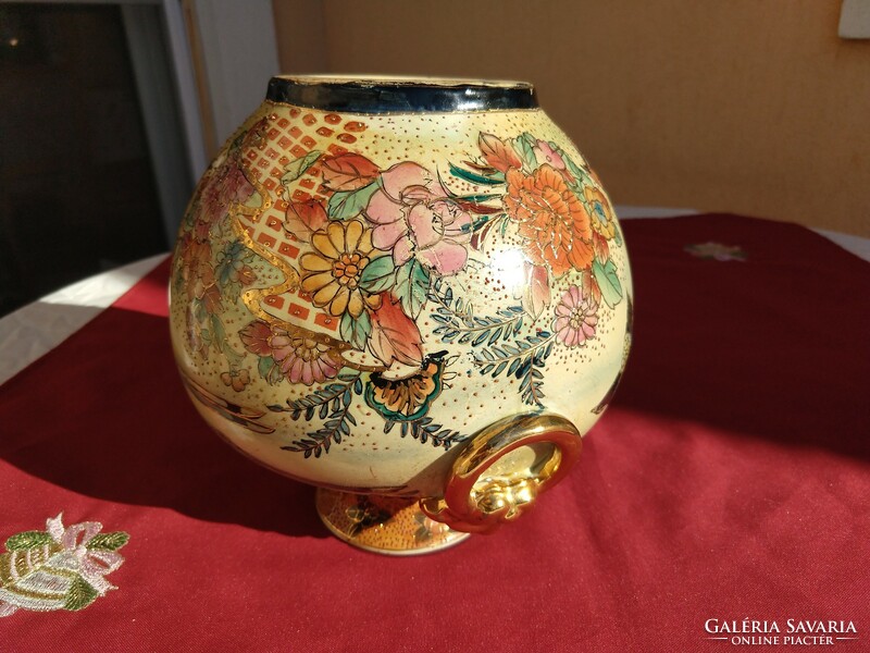 Kézzel festett,kidomboródó aranybrokátos,trópusi madaras kinai váza,kaspó,22x21 cm,minimál ár nélkül