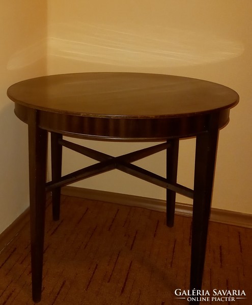 Art deco round table