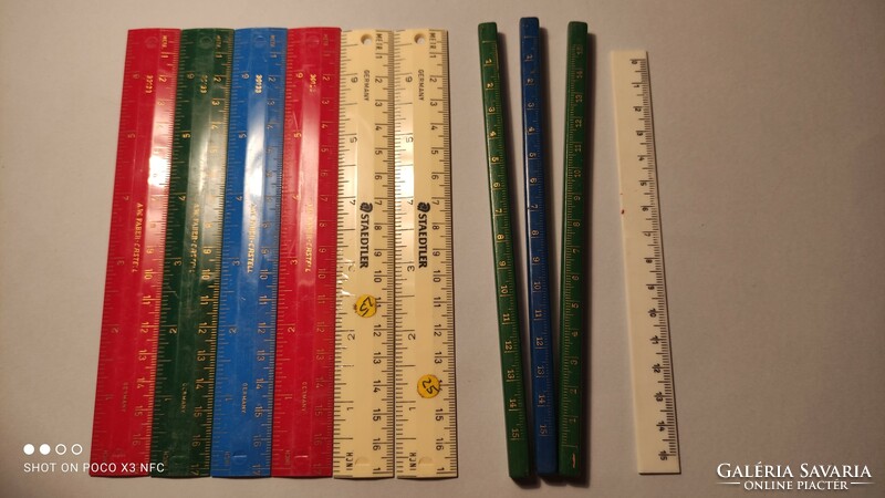 Vintage ruler and measuring unit indicator included in the package