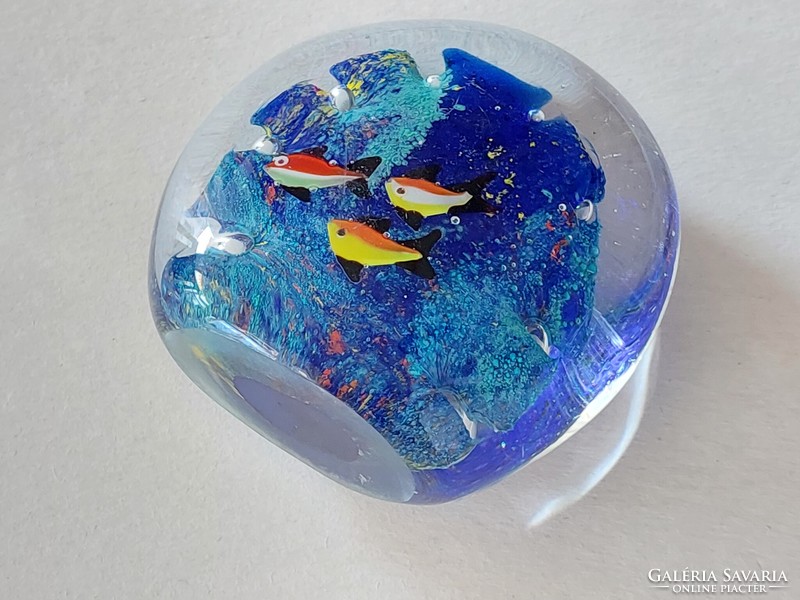 Muránoi levélnehezék halacskás ovális üvegdísz tengeri motívum