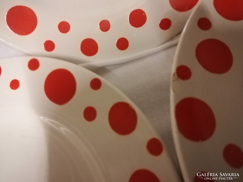 Kispest granite cake plate, with a polka dot pattern