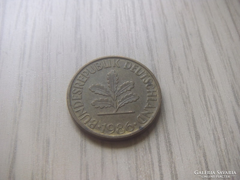 10   Pfennig   1986   (  F  )    Németország