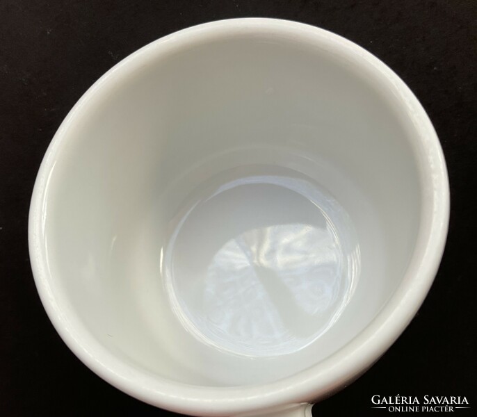 Alföldi display case white uniset coffee cup mocha